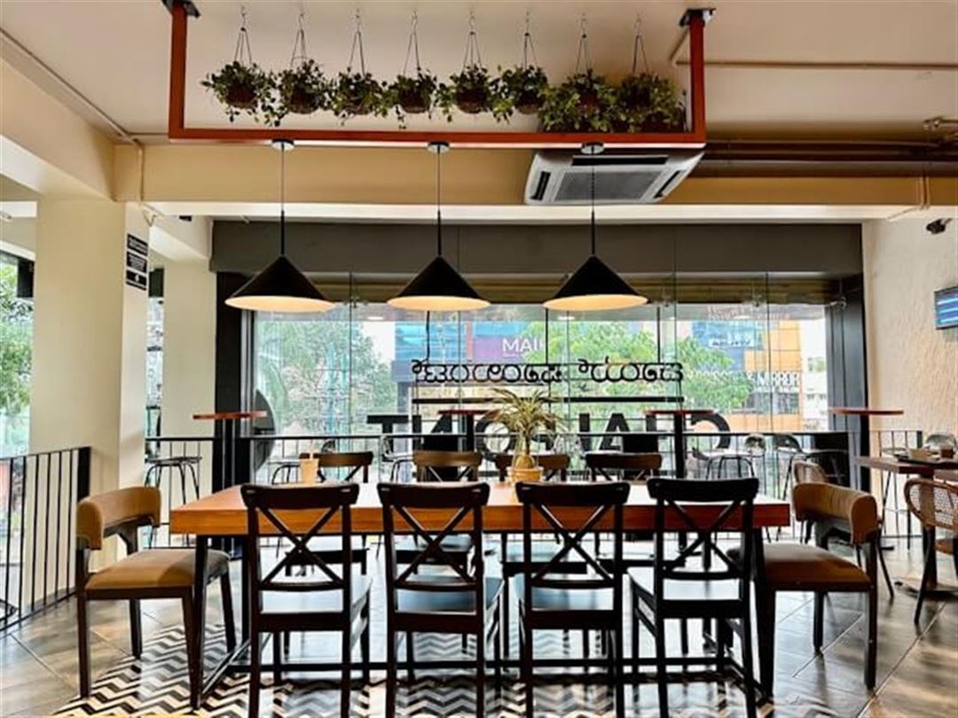 Oplev tidløs elegance med spisebordsstol eg