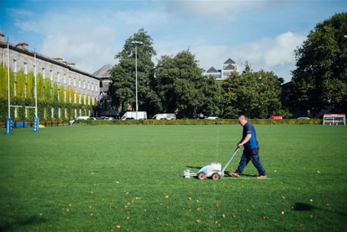 Fejlfinding på din græsslåmaskine: Sådan løser du almindelige problemer